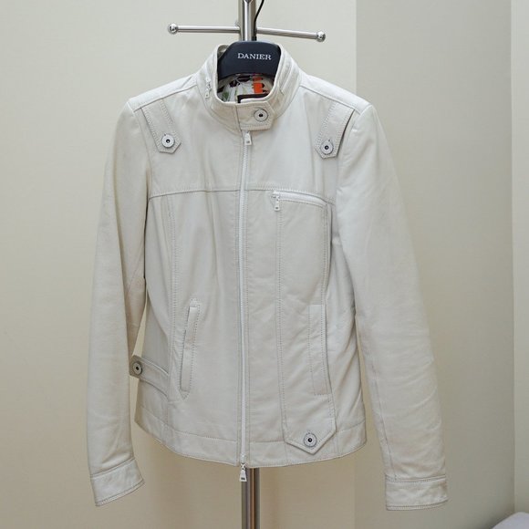 COPY - Beautiful White Danier LadiesLeather Jacket in EUC - Picture 1 of 4